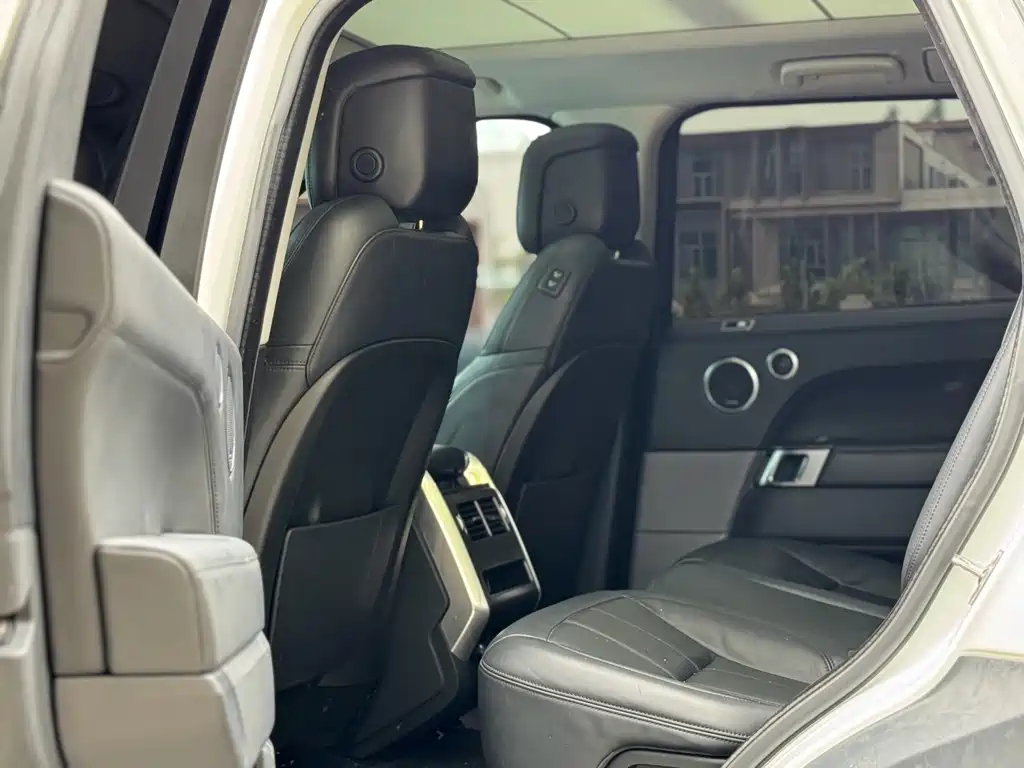 Range Rover Sport 2021 3.0 L6 SE купить на сайте DeffCars