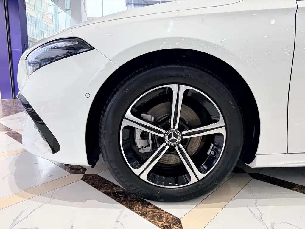 Mercedes-Benz A-Class 2023 A 200 L Fashion Model купить на сайте DeffCars