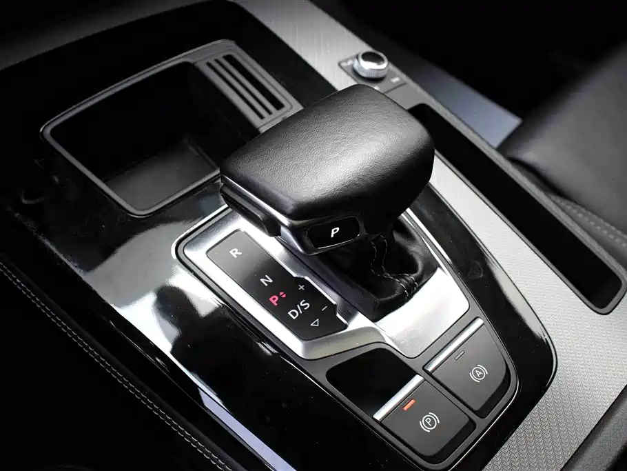 Audi Q5L 2022 facelift 40T luxury and dynamic model купить на сайте DeffCars