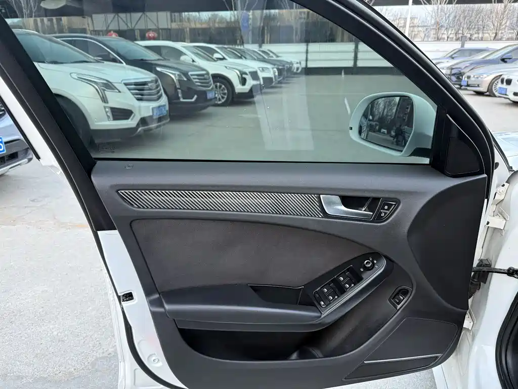 Audi A4L 2011 2.0 TFSI comfort type купить на сайте DeffCars