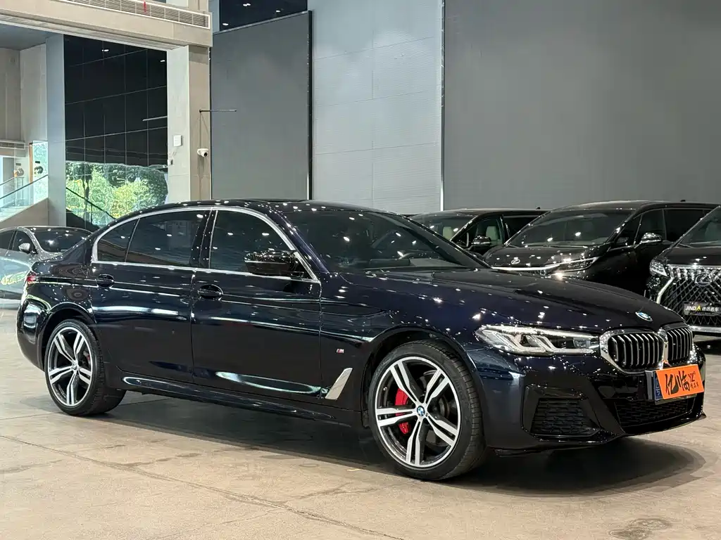 BMW 5 Series 2023 facelift 530Li leading M sports package купить на сайте DeffCars