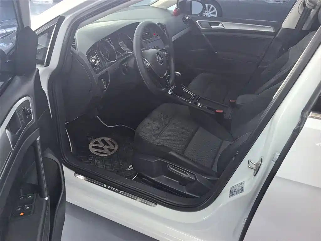 Golf 2020 Beloved Edition 280TSI DSG Comfort Type купить на сайте DeffCars