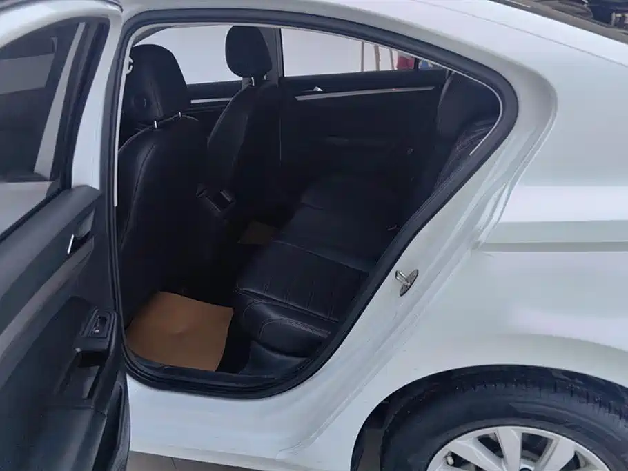 Bora 2020 1.5L automatic fashion model купить на сайте DeffCars