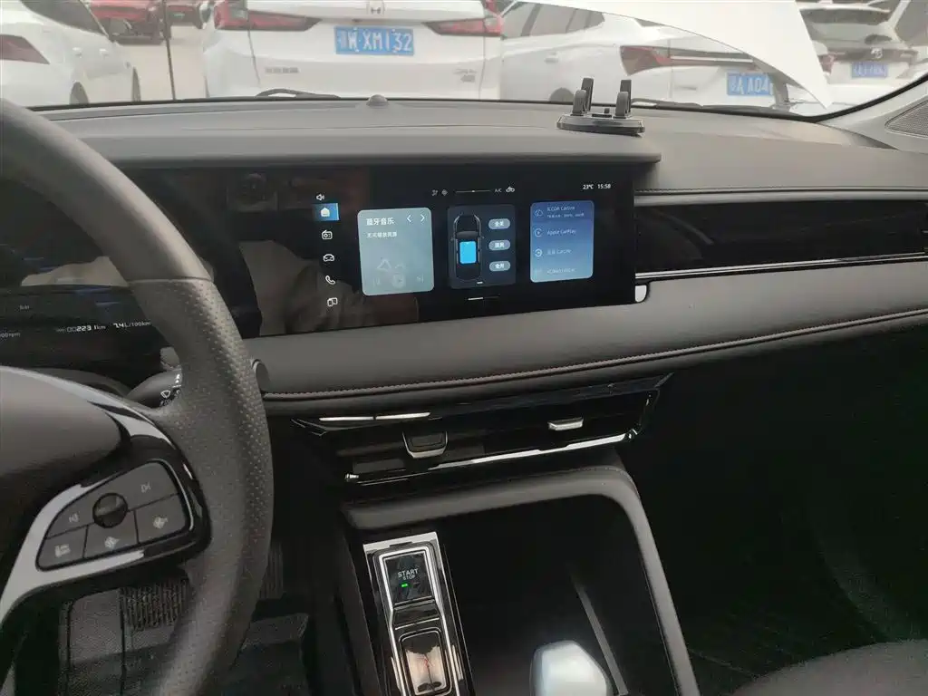 Roewe i5 2026 1.5L CVT Deluxe Edition купить на сайте DeffCars