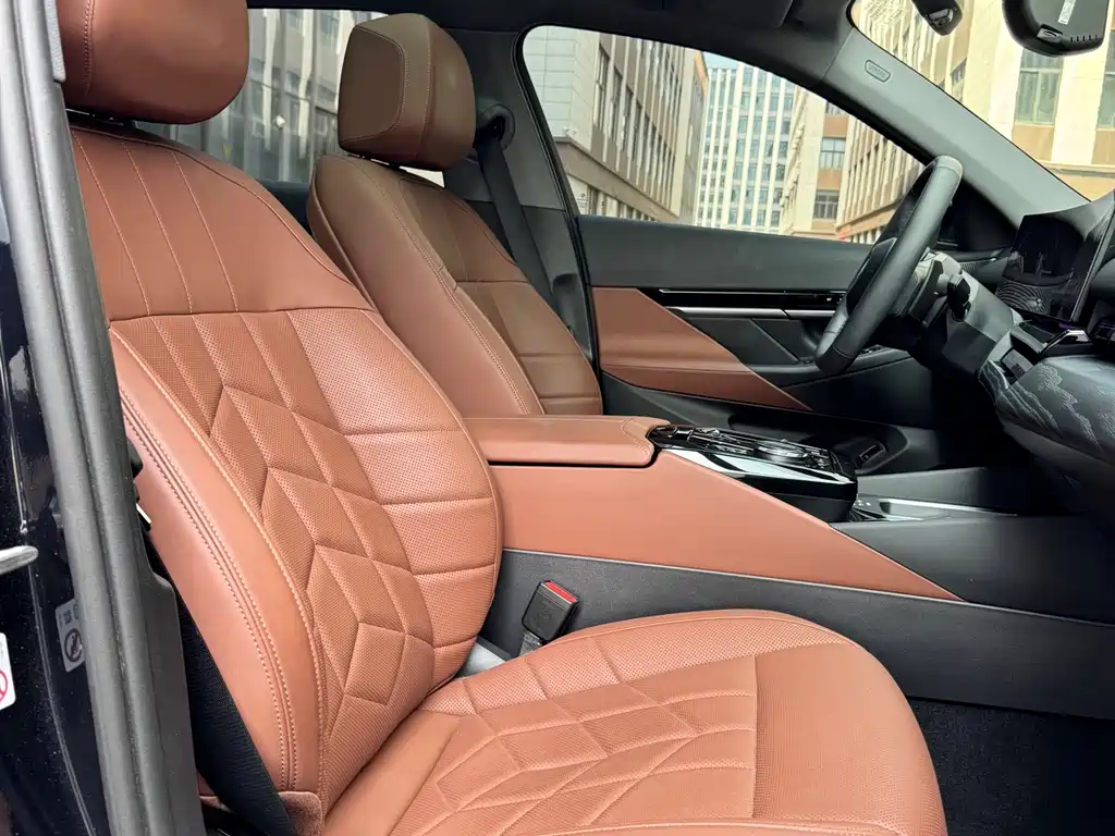 BMW 5 Series 2024 525Li M Sports Package купить на сайте DeffCars