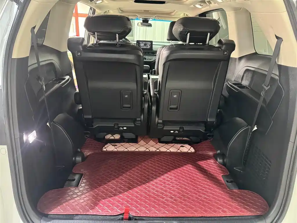 Alison 2022 2.0L e:HEV Deluxe Edition купить на сайте DeffCars