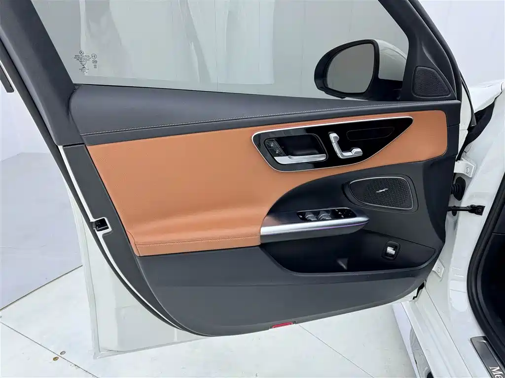 Mercedes-Benz C-Class 2023 facelift C 260 L sports version купить на сайте DeffCars