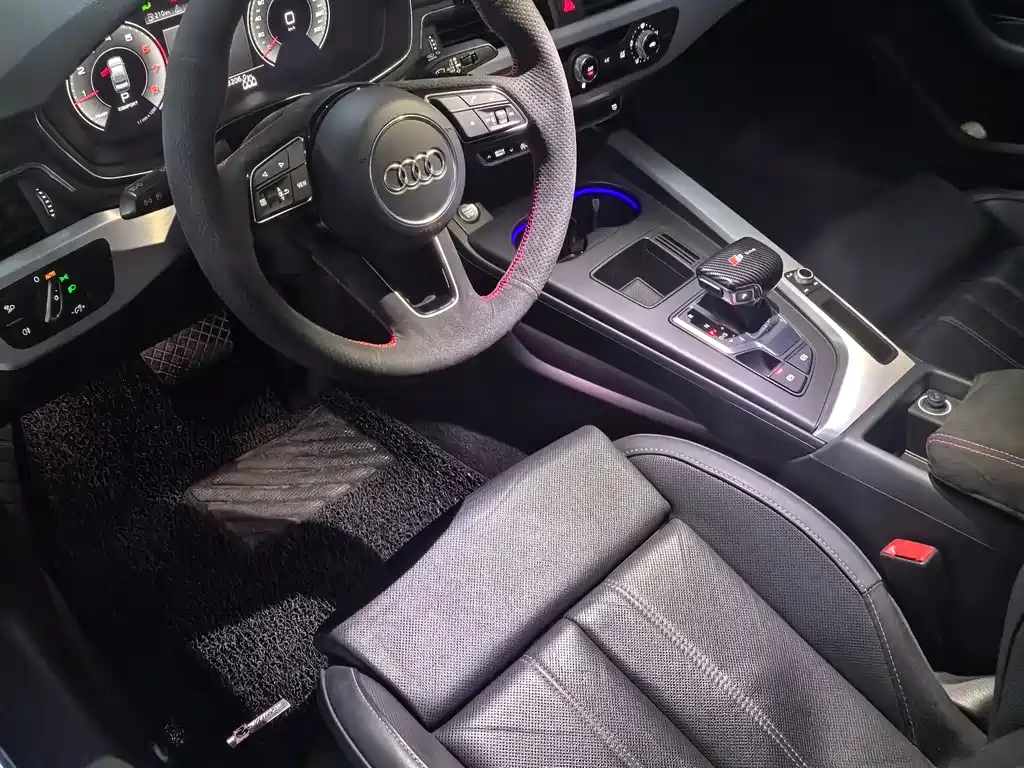 Audi A4L 2020 40 TFSI Fashionable and Dynamic купить на сайте DeffCars