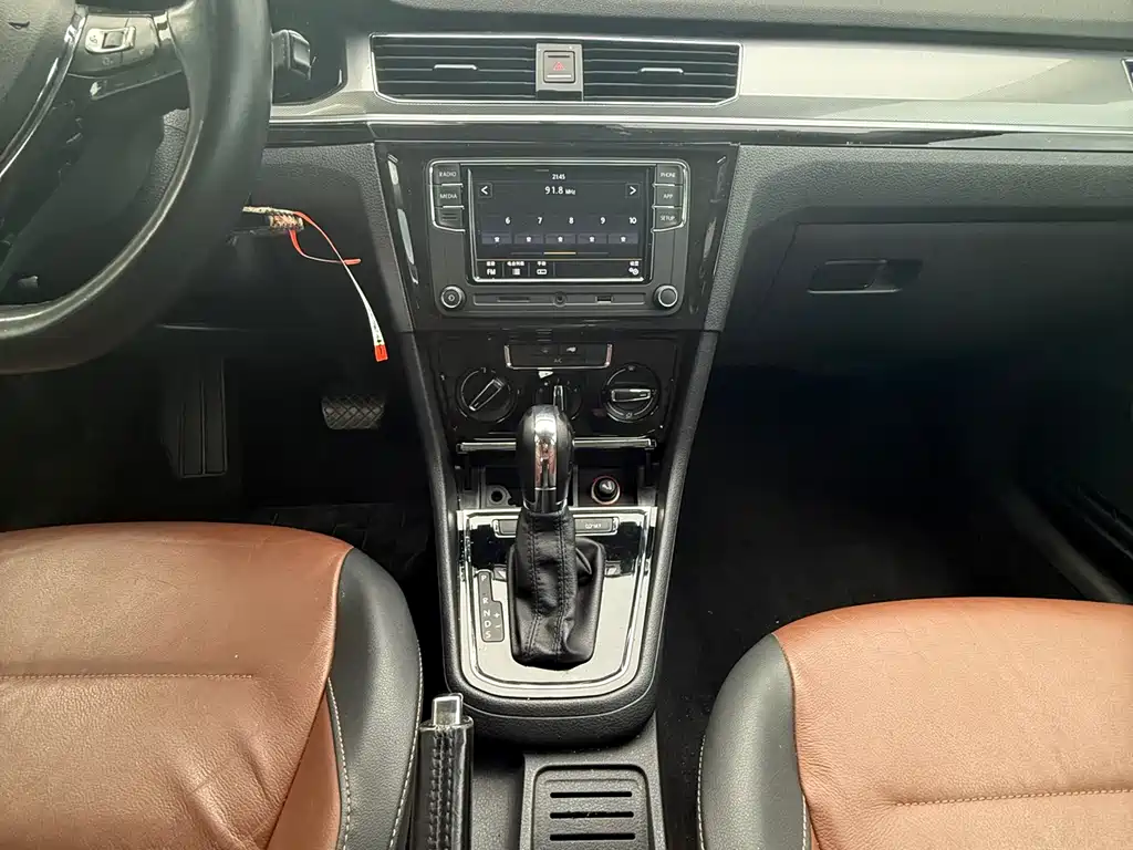 Bora 2016 1.6L automatic comfort type купить на сайте DeffCars