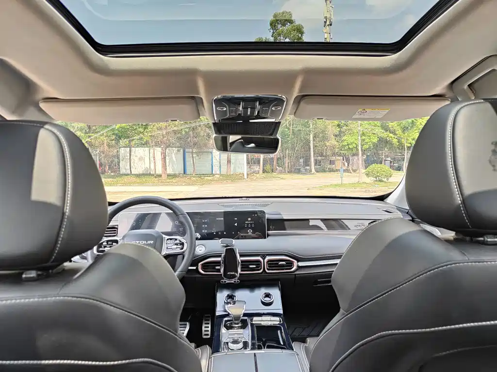 Jietu X70 PLUS 2021 model 1.6T DCT 6 seats купить на сайте DeffCars