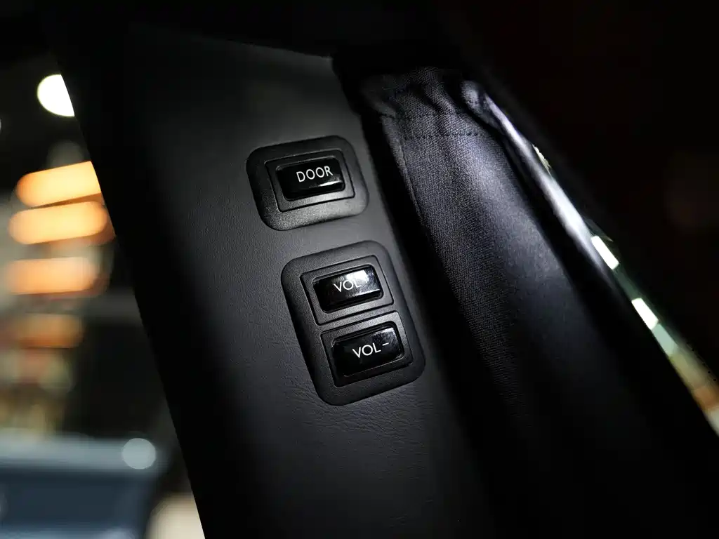 Phantom 2018 6.7T long wheelbase version купить на сайте DeffCars