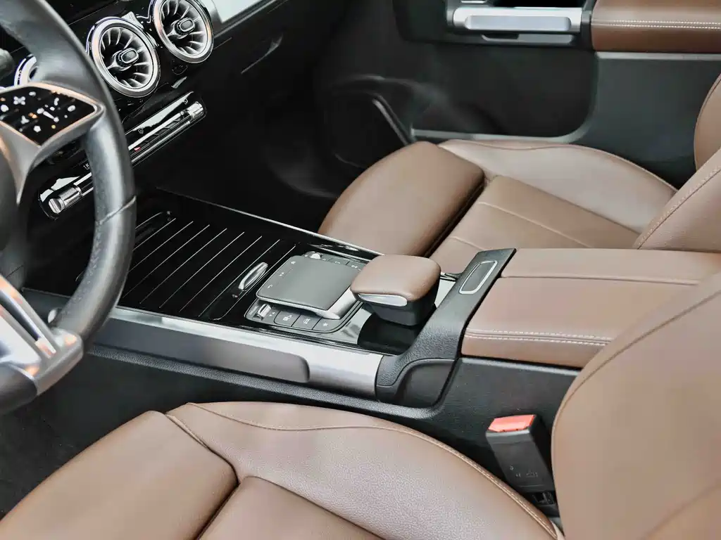 Mercedes-Benz GLB 2024 facelift GLB 220 fashion model купить на сайте DeffCars