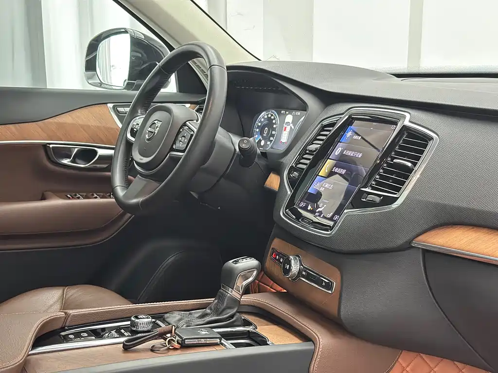 Volvo XC90 2020 facelift T6 Zhiyi Luxury Edition 7 seats купить на сайте DeffCars