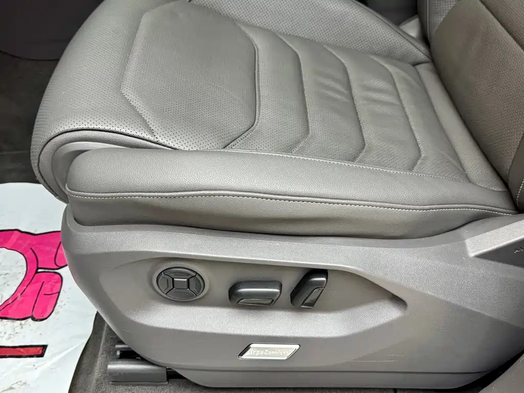 Touareg 2021 3.0TSI Ruixiang Edition Obsidian Sports Package купить на сайте DeffCars