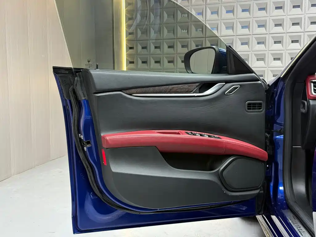 Ghibli 2018 facelift 3.0T standard version купить на сайте DeffCars