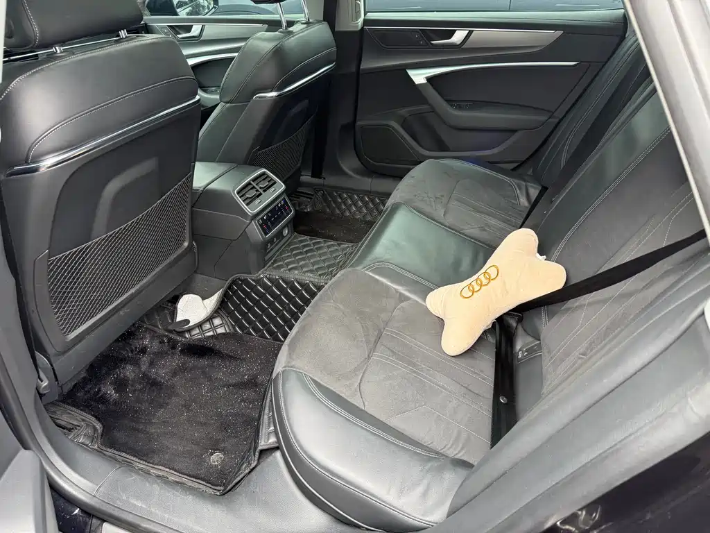 Audi A7L 2024 45TFSI S-line Dream Building Liquid Crystal Package купить на сайте DeffCars
