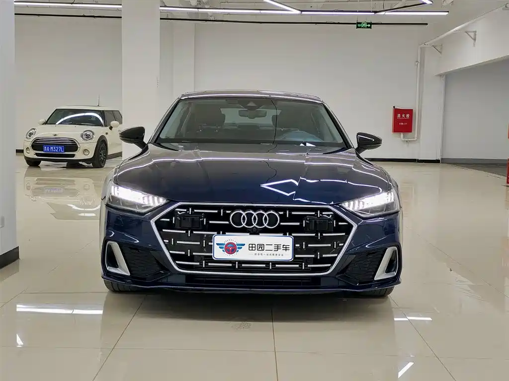Audi A7L 2024 45TFSI S-line Dream Building Liquid Crystal Package купить на сайте DeffCars