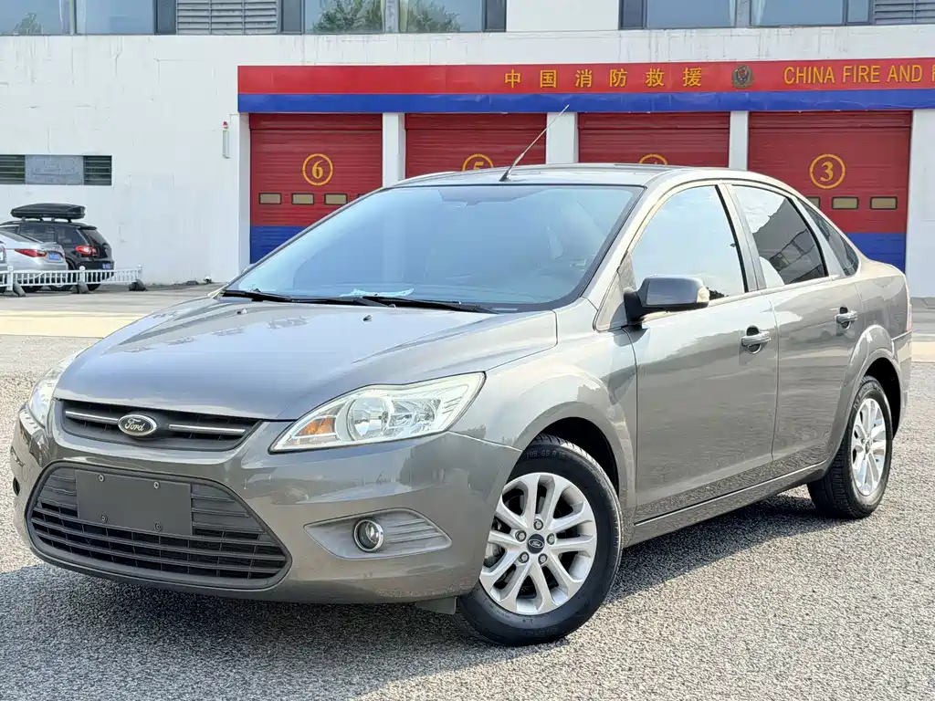 Focus 2013 sedan classic 1.8L automatic basic model купить на сайте DeffCars