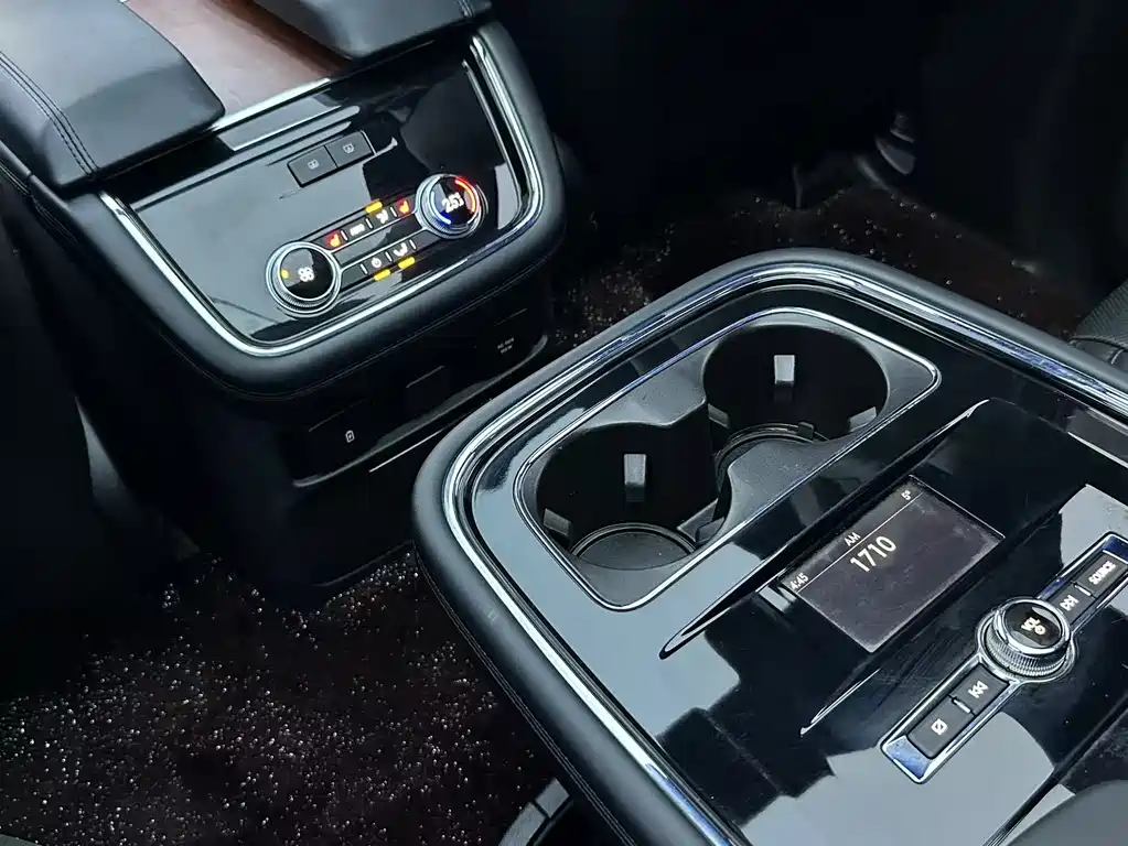 Navigator 2018 3.5T President Series National V купить на сайте DeffCars