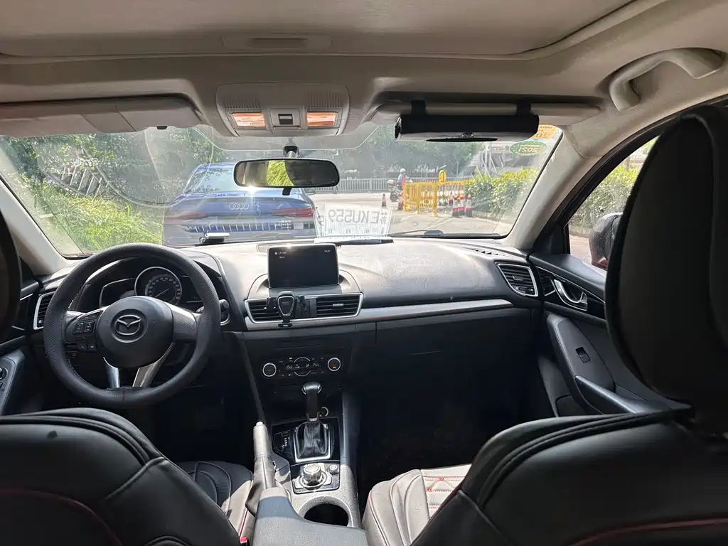 Mazda Axela 2014 Three-Car 1.5L Automatic Luxury Edition купить на сайте DeffCars