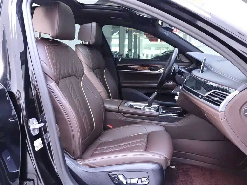 BMW 7 Series 2019 730Li M Sports Package купить на сайте DeffCars