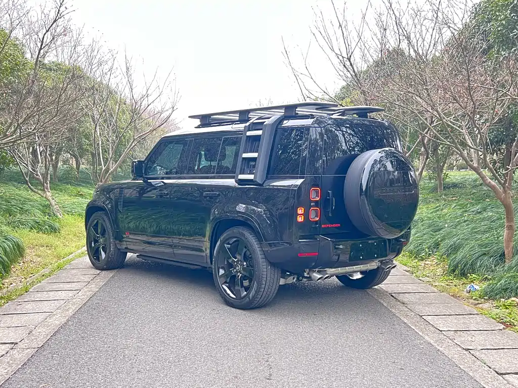 Land Rover Defender 2024 110 5.0T V8 купить на сайте DeffCars