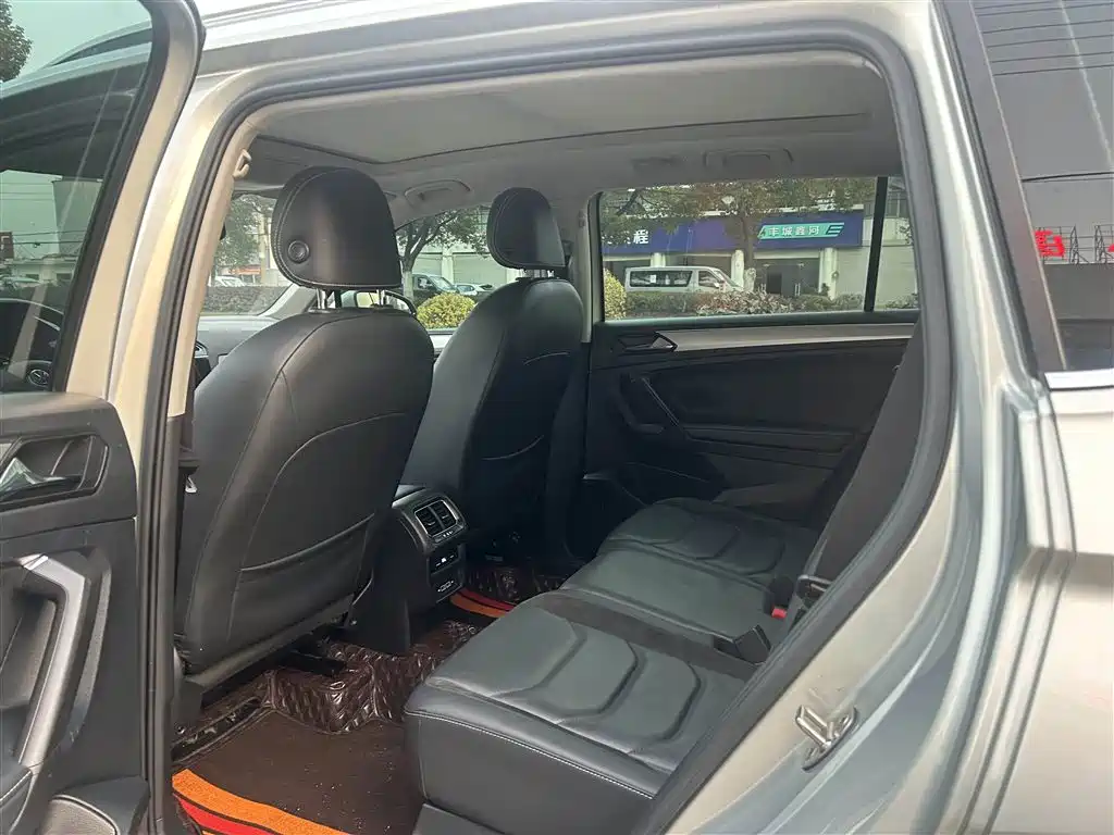 Tiguan L 2020 330TSI automatic two-wheel drive panoramic comfort version National VI купить на сайте DeffCars