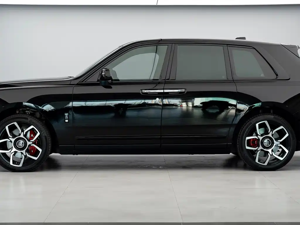 Cullinan 2018 five-seater version купить на сайте DeffCars