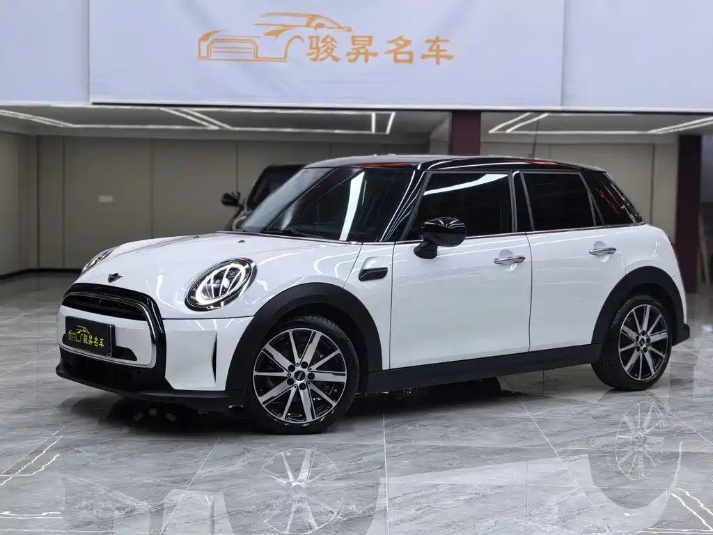 MINI 2023 facelift 1.5T COOPER Artist five-door version купить на сайте DeffCars