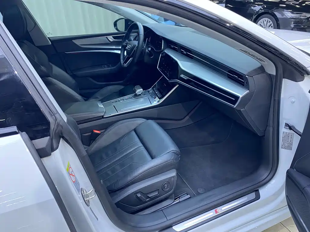 Audi A7 2021 45 TFSI Premium Selection купить на сайте DeffCars