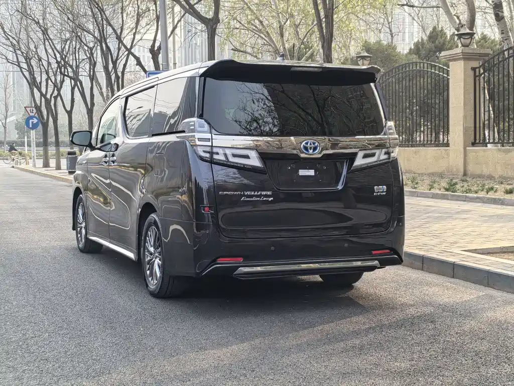 Wilfa 2021 Crown Dual Engine 2.5L HV Extreme Edition купить на сайте DeffCars