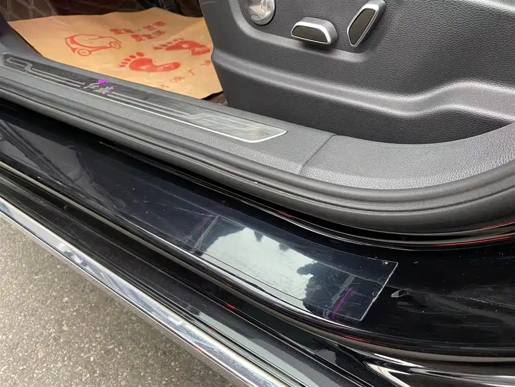 Hongqi H5 2023 2.0T Automatic Zhilianqichang Edition купить на сайте DeffCars