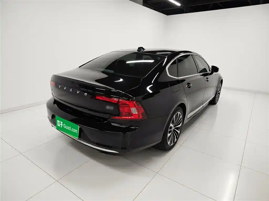 Volvo S90 2023 B5 Zhiyi Luxury Edition купить на сайте DeffCars