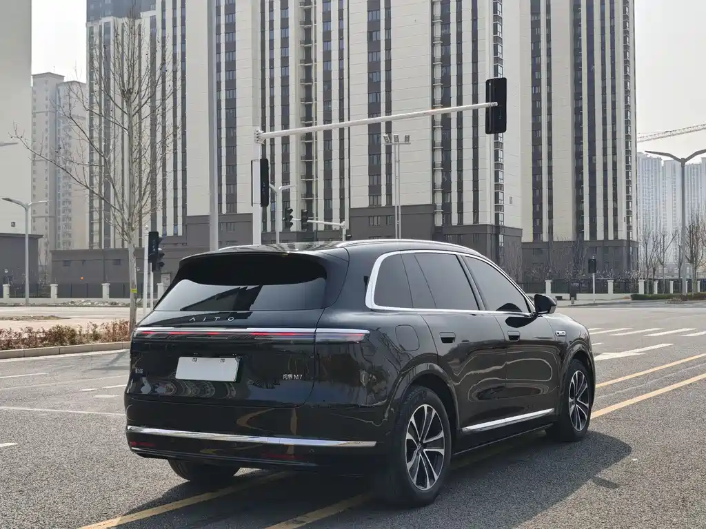 Wenjie M7 2026 extended range Pro+ four-wheel drive version 5 seats купить на сайте DeffCars