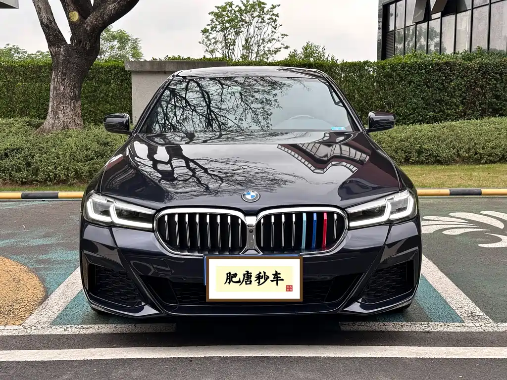 BMW 5 Series 2022 Facelift Three 530Li Exclusive M Sports Package купить на сайте DeffCars