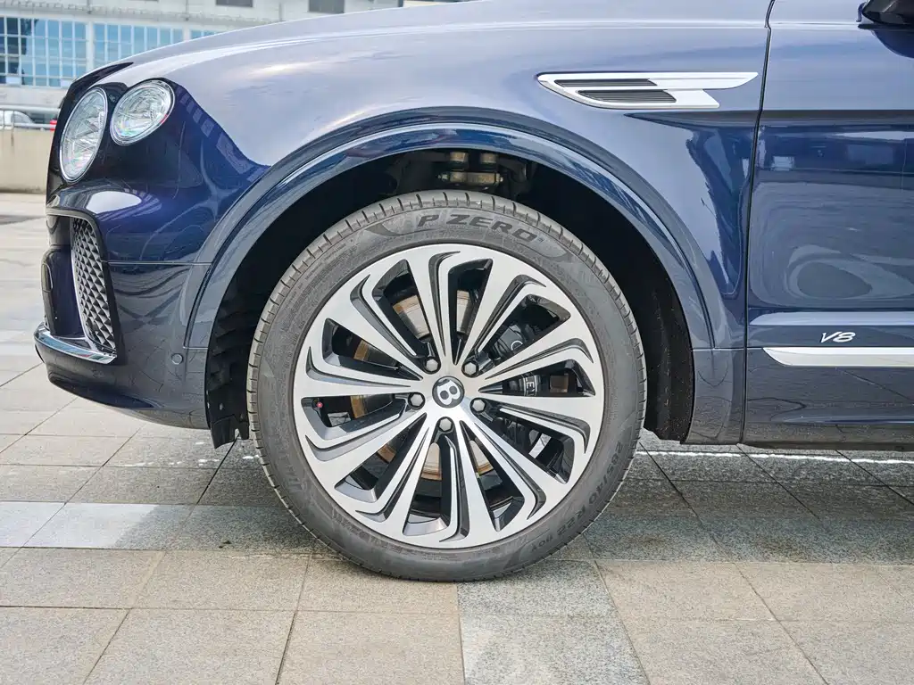 Bentayga 2022 4.0T V8 купить на сайте DeffCars