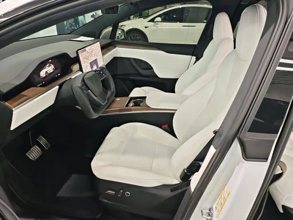 Model X 2023 dual-motor all-wheel drive version купить на сайте DeffCars