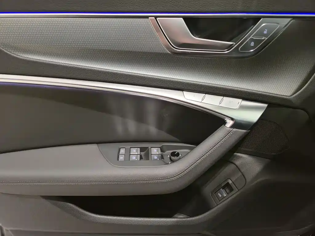 Audi A6 imported 2022 allroad quattro explorer 55 TFSI exclusive off-road model купить на сайте DeffCars