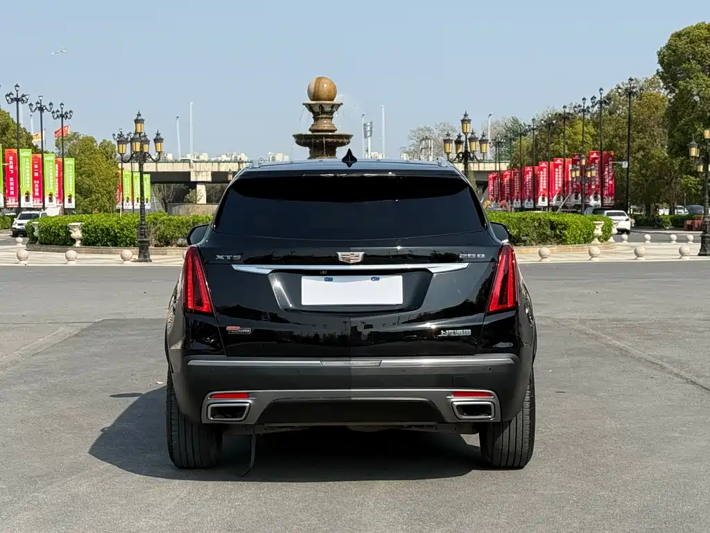 Cadillac XT5 2022 2.0T two-wheel drive luxury model купить на сайте DeffCars
