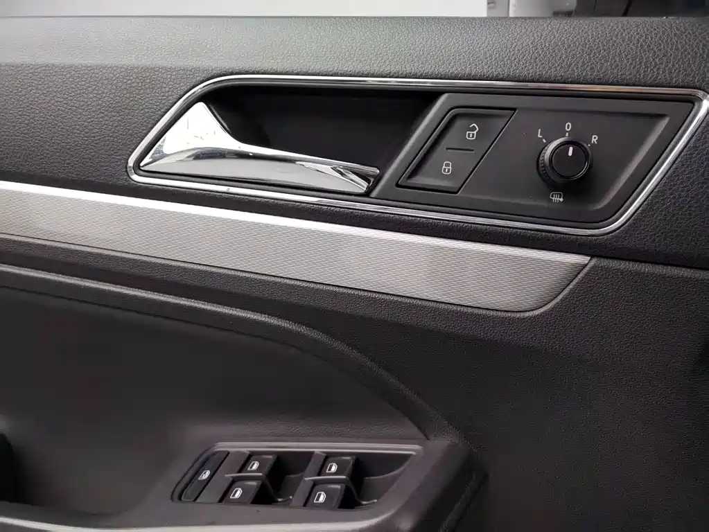 Langxing 2017 230TSI DSG Comfort Edition купить на сайте DeffCars