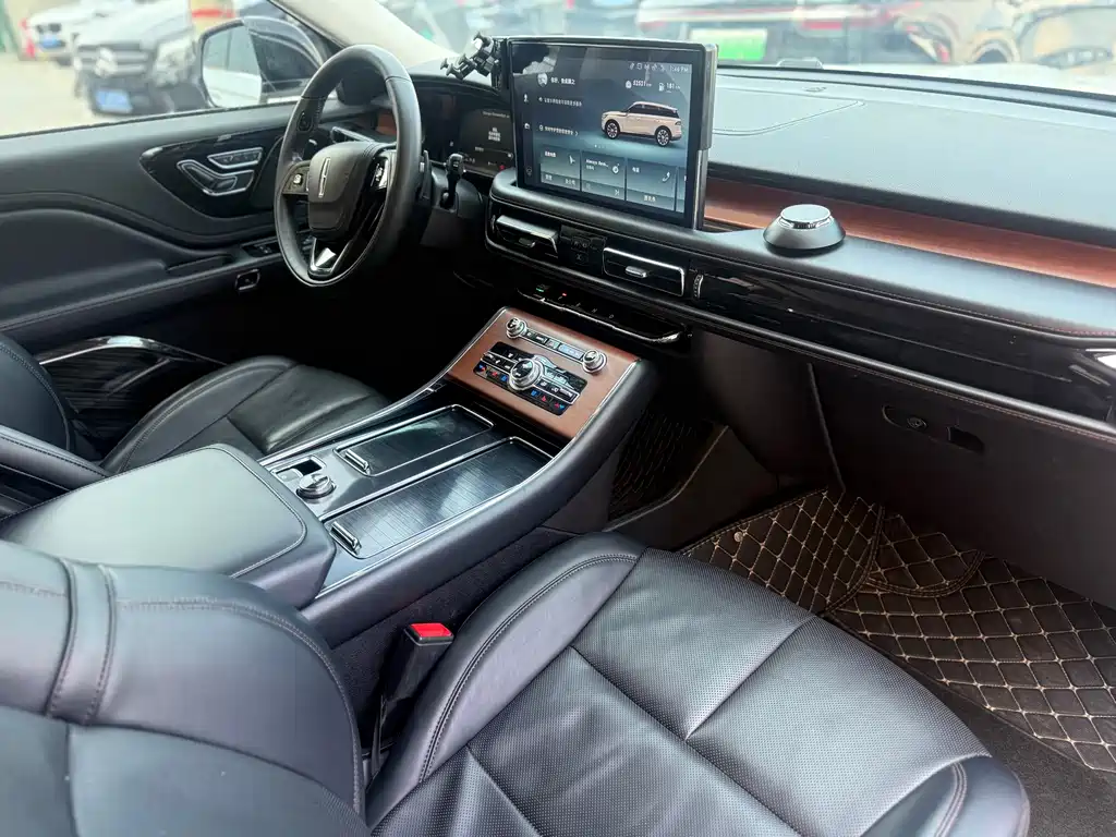 Aviator imported 2020 3.0T V6 all-wheel drive exclusive version купить на сайте DeffCars