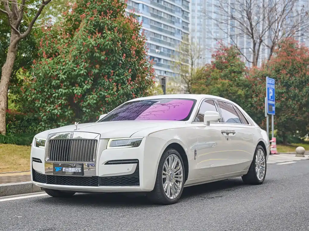 Ghost 2021 6.7T long wheelbase version купить на сайте DeffCars
