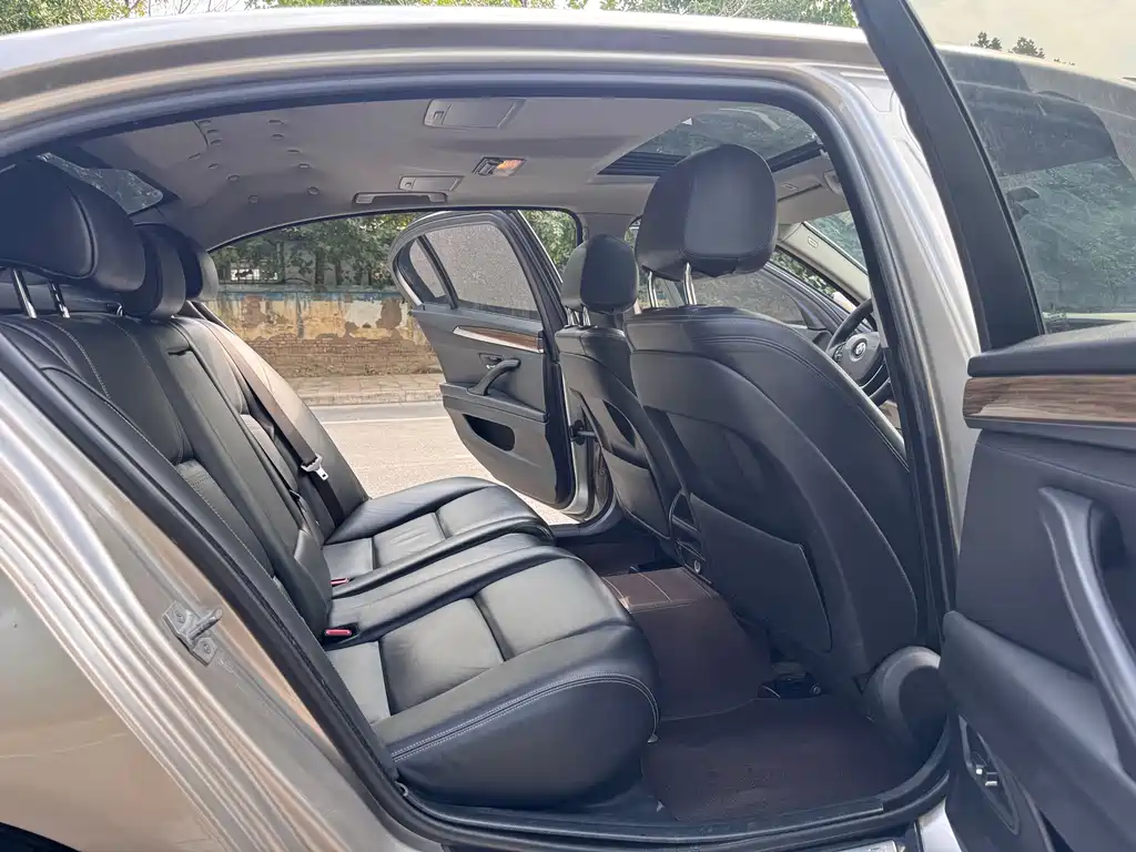 BMW 5 Series 2014 525Li Stylish Design Package купить на сайте DeffCars