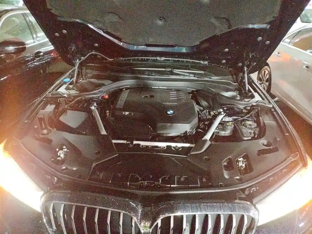 BMW 5 Series 2023 530Li Leading M Sports Package купить на сайте DeffCars