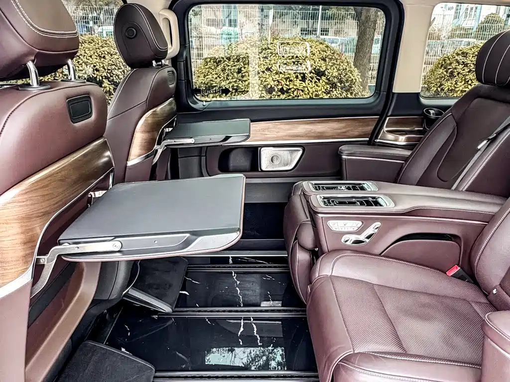 Mercedes-Benz V-Class 2022 V 260 L Long Wheelbase Luxury Edition купить на сайте DeffCars