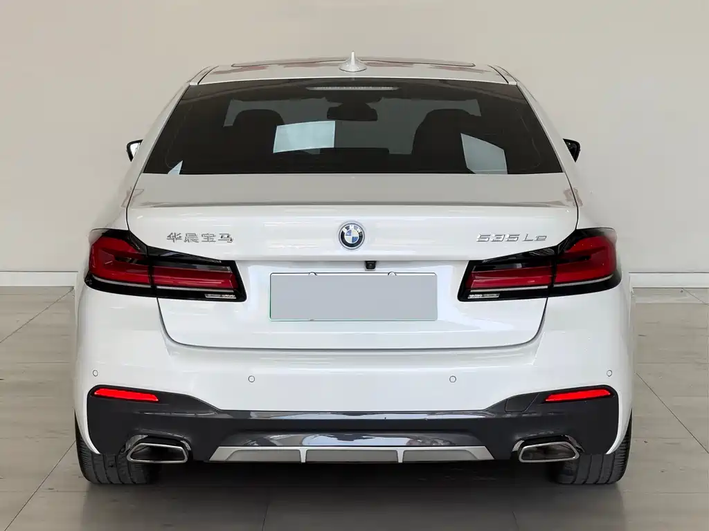 BMW 5 Series New Energy 2022 535Le Pioneer Edition M Sports Package купить на сайте DeffCars