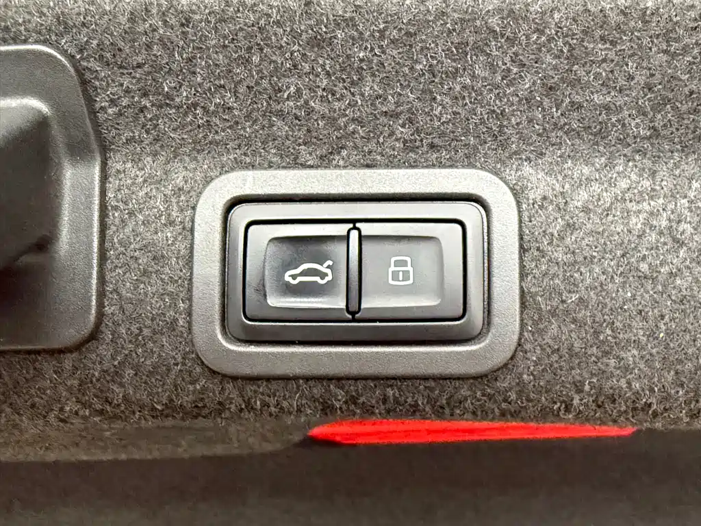 Audi A6L 2021 45 TFSI quattro exclusive dynamic model купить на сайте DeffCars