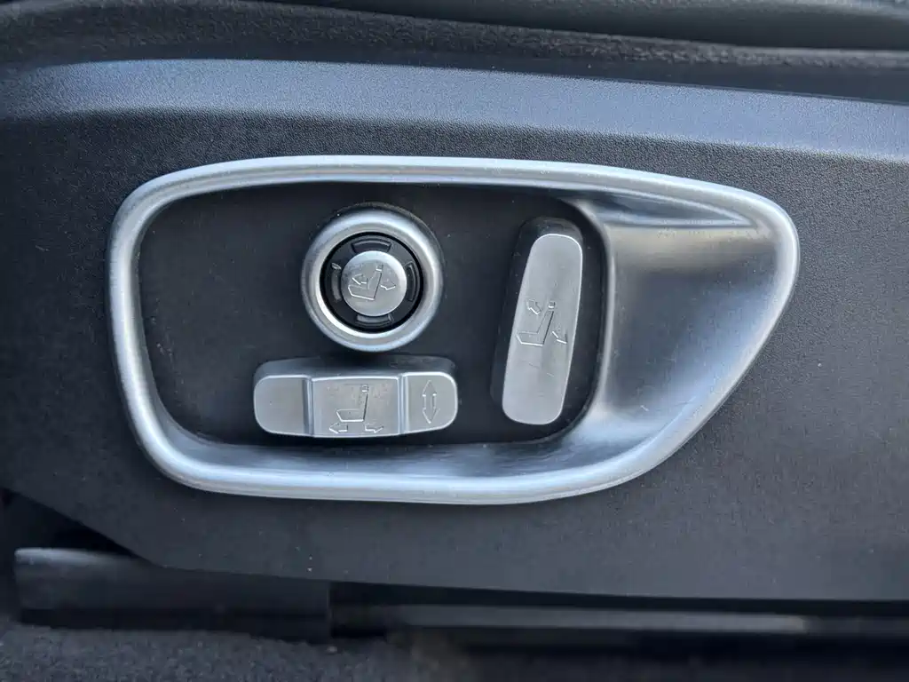 Discovery Shenxing 2016 2.0T SE купить на сайте DeffCars