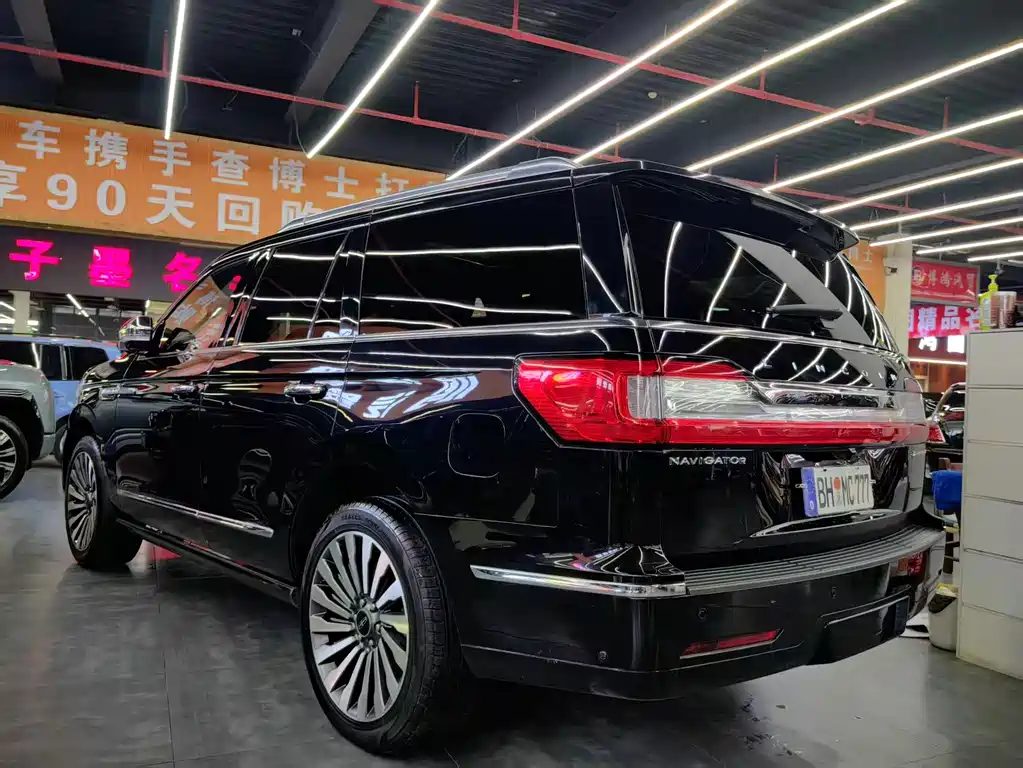 Navigator 2019 3.5T President Series National VI купить на сайте DeffCars