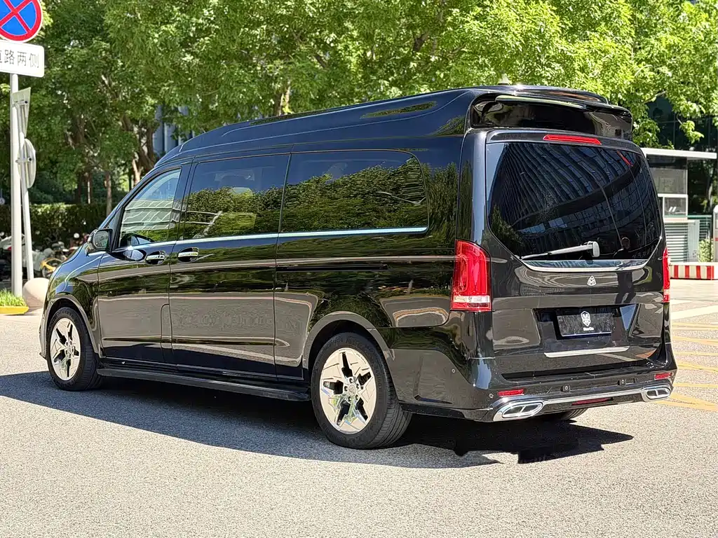Mercedes-Benz V-Class 2021 V 260 L Long Wheelbase Luxury Edition купить на сайте DeffCars